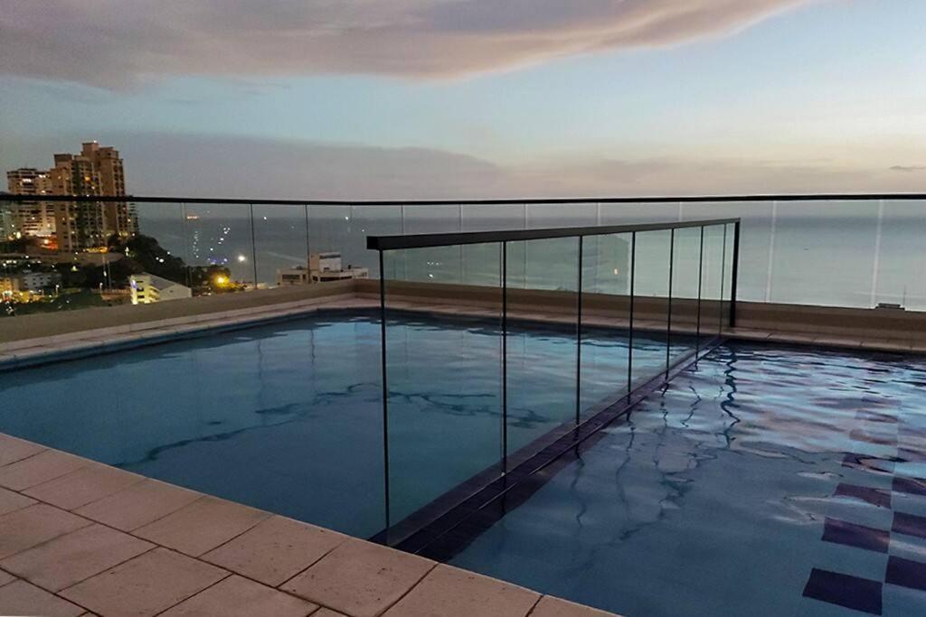 Apartment Vista Al Mar, Piscina, Jacuzzi Lovely *